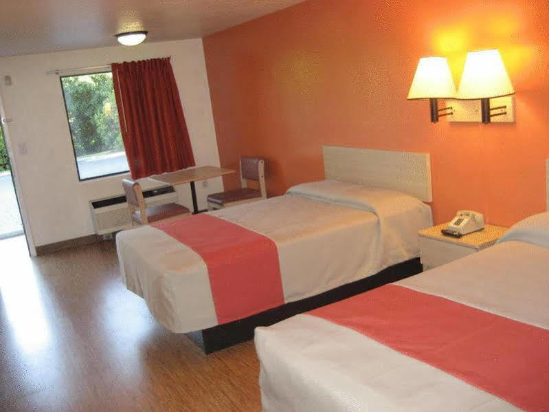 Motel 6-Raleigh, Nc - Cary Exterior photo