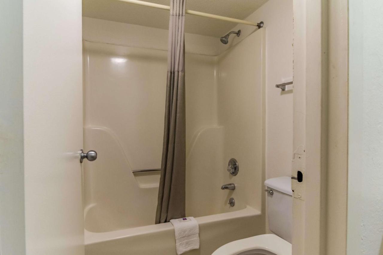 Motel 6-Raleigh, Nc - Cary Exterior photo